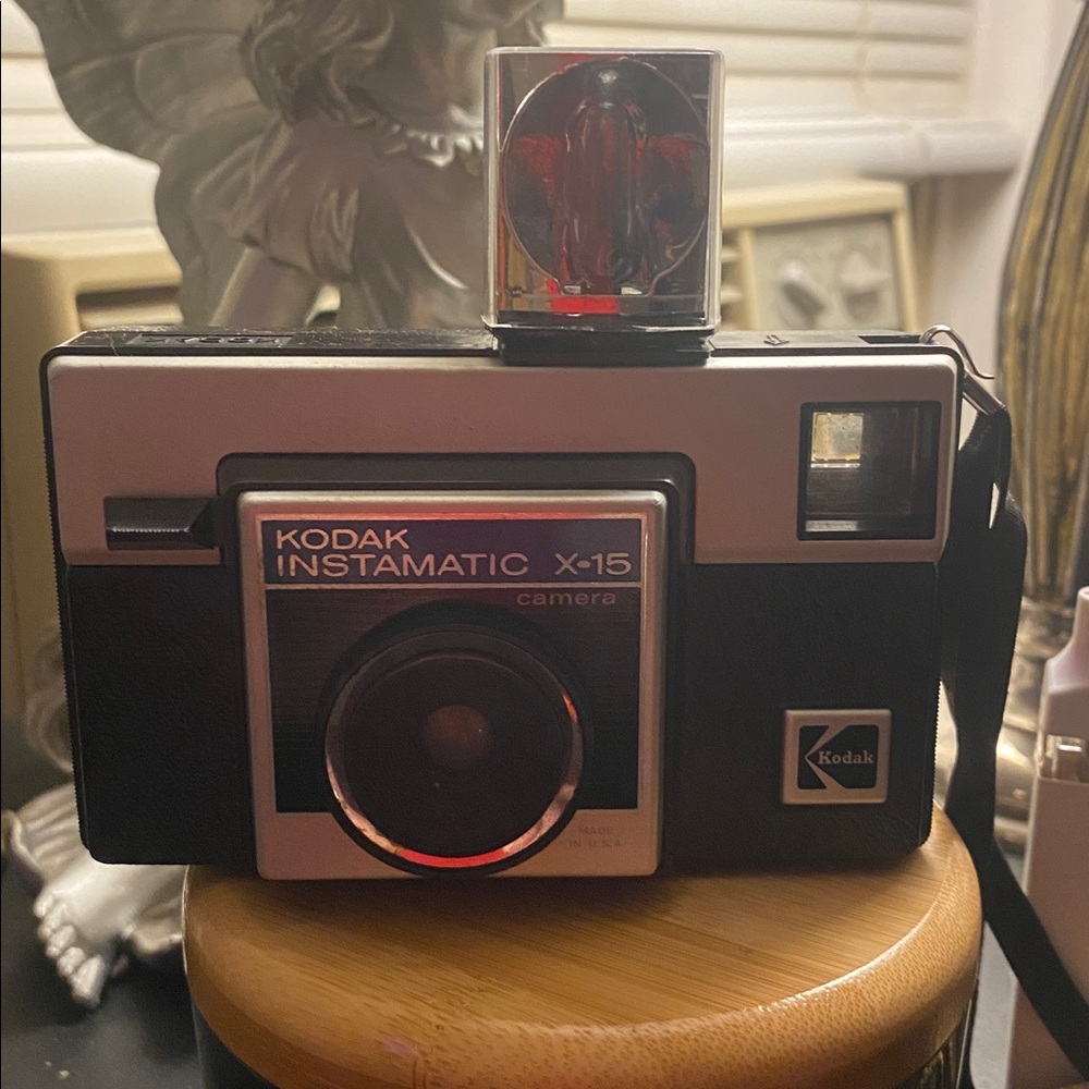 Vintage KODAK Instamatic X-15 Film Camera